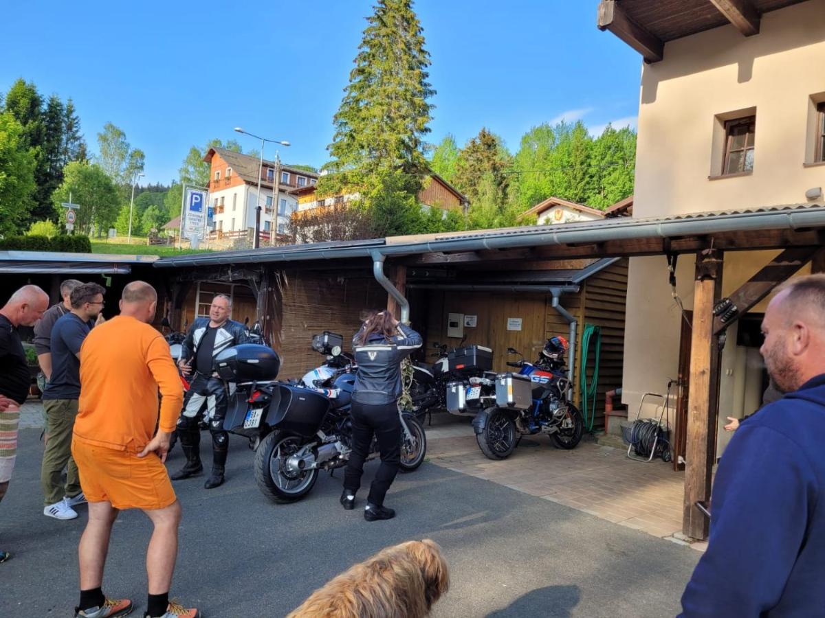 Pension Aura Spicak, Nektere Pokoje Se Saunou Železná Ruda Exteriör bild